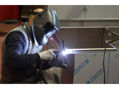 FASE DI SALDATURA.jpg